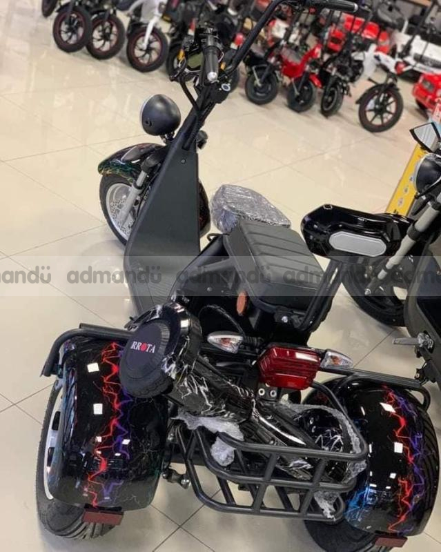 WINDHORSE Electric scooter for adults with seats 672W Peak 