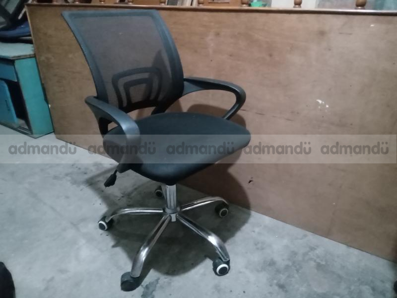 Secondhand office chair 