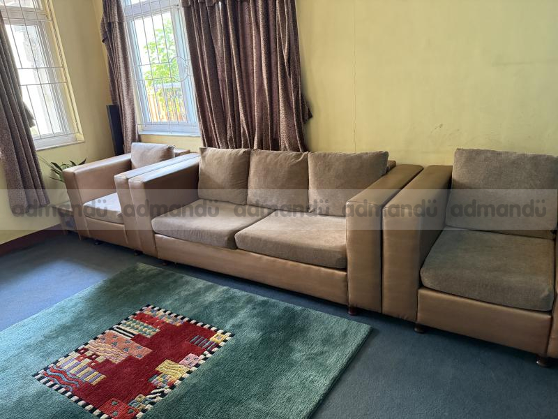 Like new sofa set