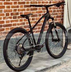 Universal Custom-Made Black Assembled Bike 