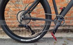 Black Assembled Universal Custom-Made Professional Mountain Bike 